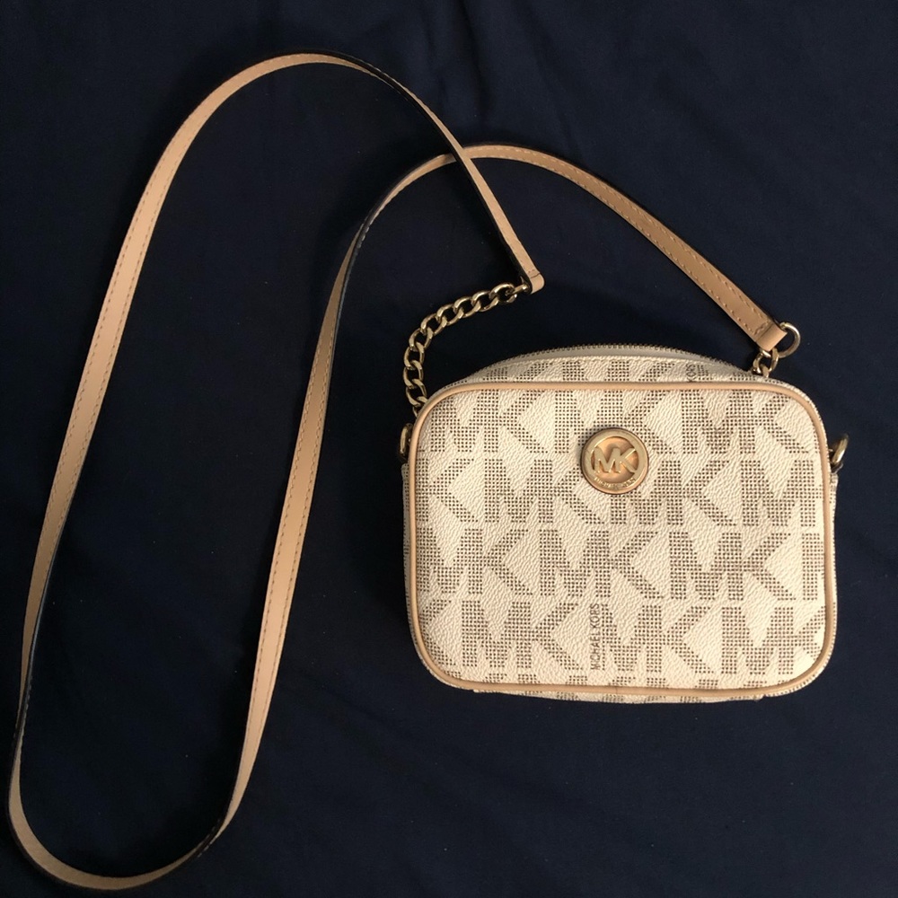 Michael Kors Crossbody